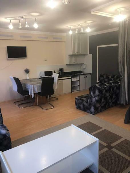 Respect Apartament Хевиз Экстерьер фото